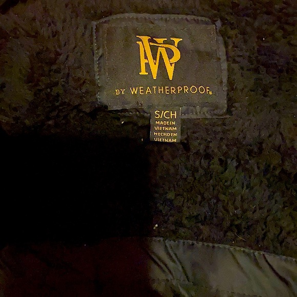 Vest - Picture 2 of 3